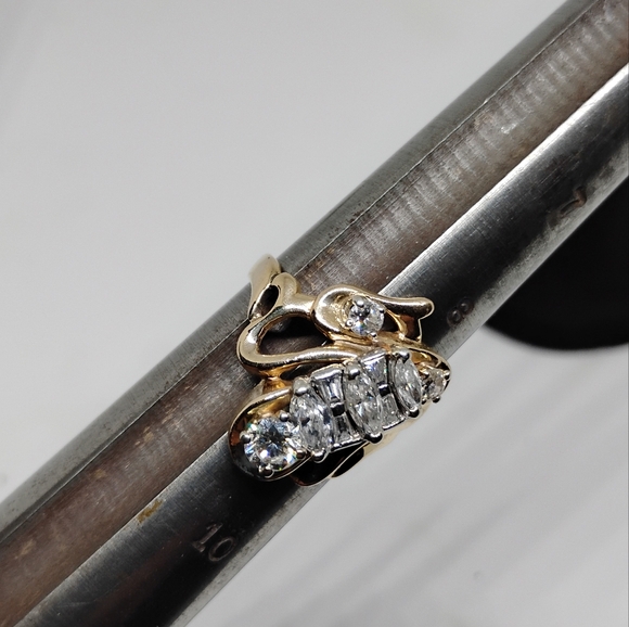 Ladies Statement Ring - Picture 6 of 6